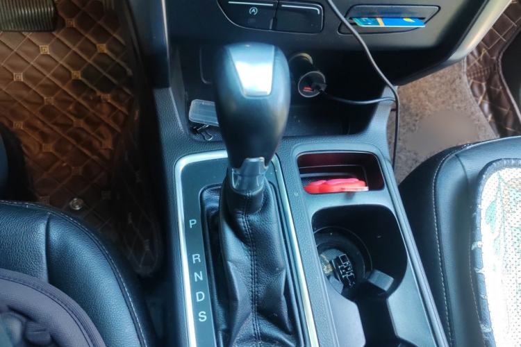 Used Ford Kuga 2017 EcoBoost 180 Two-Wheel-Drive Platinum Edition Gear Lever