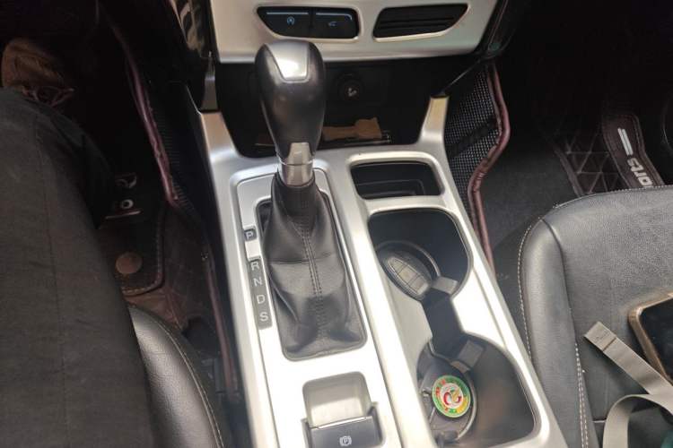 Used Ford Kuga 2017 EcoBoost 245 4x4 Prestige Edition Gear Lever
