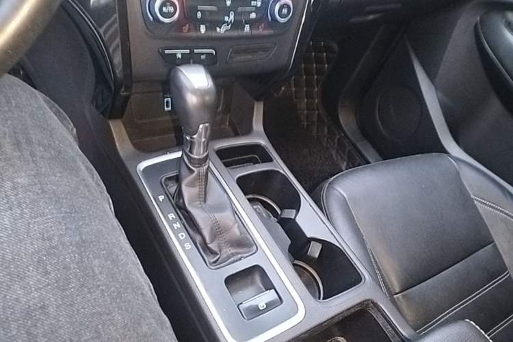 Used Ford Kuga 2017 EcoBoost 180 Four-Wheel Drive Luxury Wing Model Gear Lever