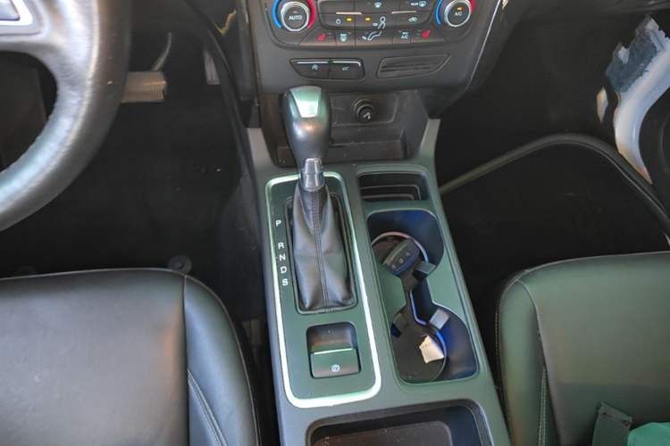 Used Ford Kuga 2017 EcoBoost 245 4x4 Prestige Edition Gear Lever