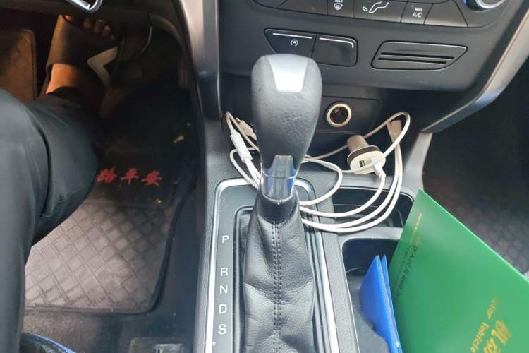 Used Ford Kuga 2017 EcoBoost 180 Two-Wheel-Drive Elite Trim Gear Lever