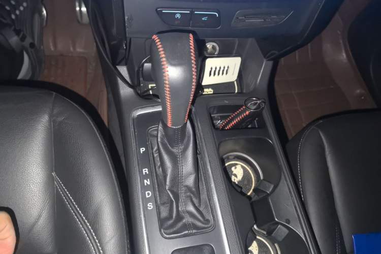 Used Ford Kuga 2017 EcoBoost 245 4x4 Prestige Edition Gear Lever