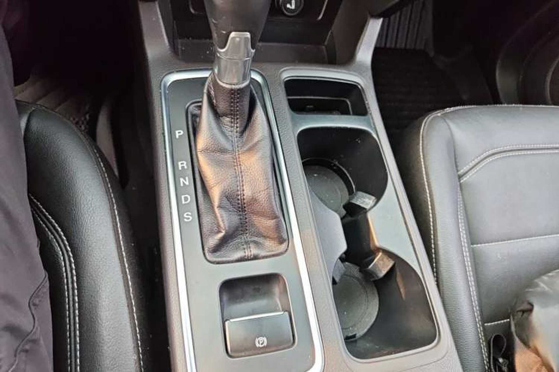 Used Ford Kuga 2017 EcoBoost 180 Two-Wheel-Drive Tiger Leap Model Gear Lever