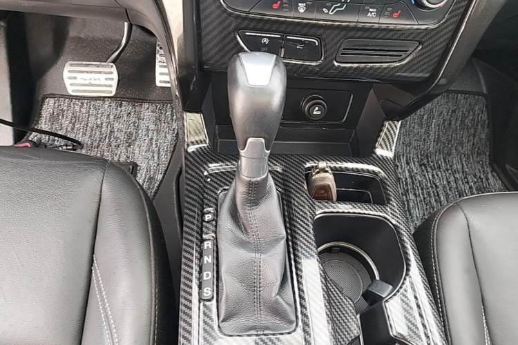 Used Ford Kuga 2017 EcoBoost 245 4x4 Prestige Edition Gear Lever