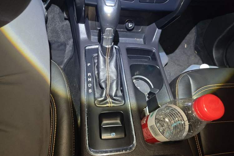 Used Ford Kuga 2017 EcoBoost 245 Four-Wheel-Drive Sport Model Gear Lever