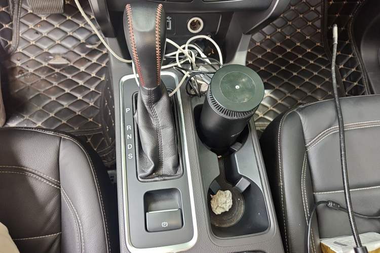 Used Ford Kuga 2017 EcoBoost 180 Two-Wheel-Drive Tiger Leap Model Gear Lever