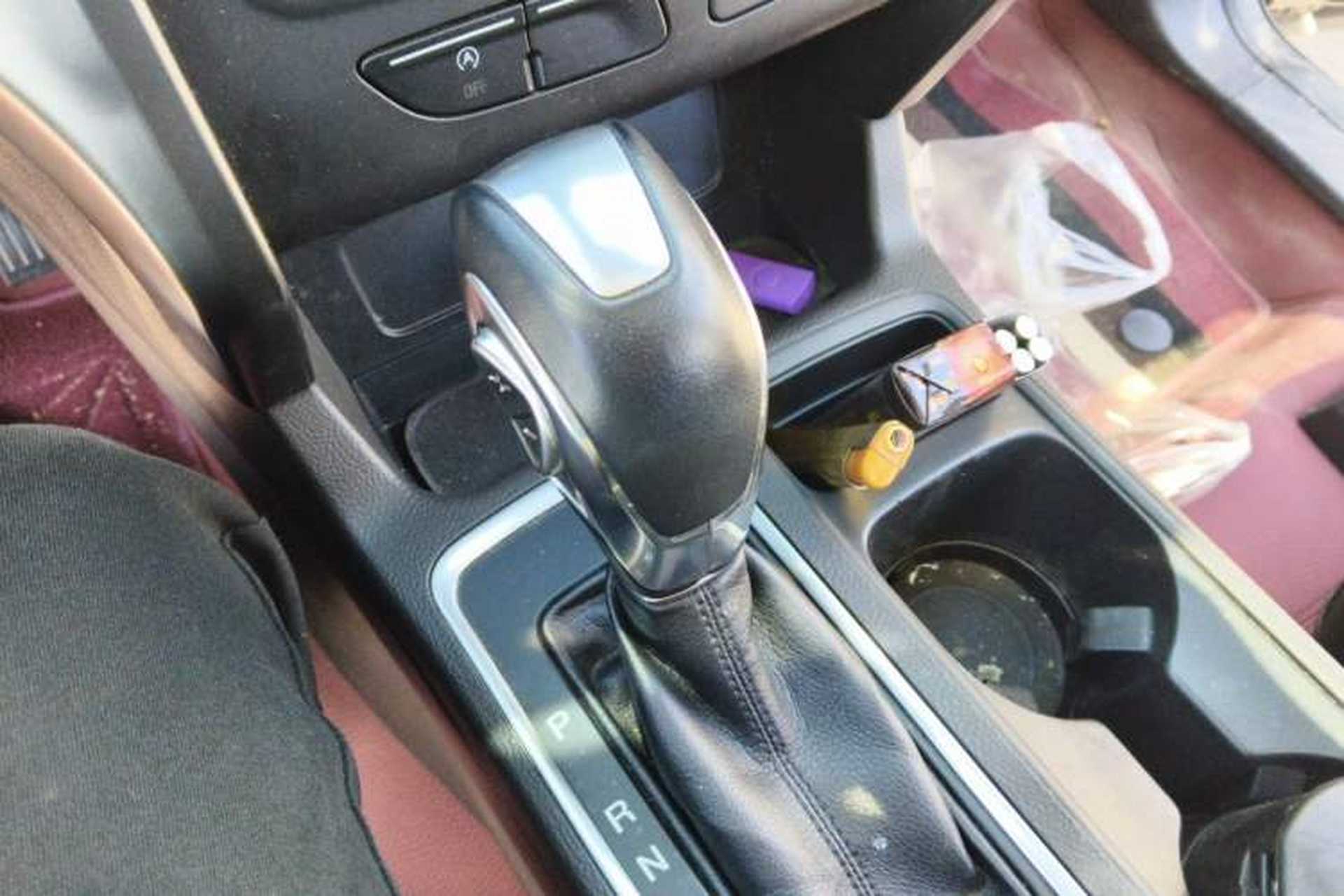 Used Ford Kuga 2017 EcoBoost 180 Two-Wheel-Drive Tiger Leap Model Gear Lever