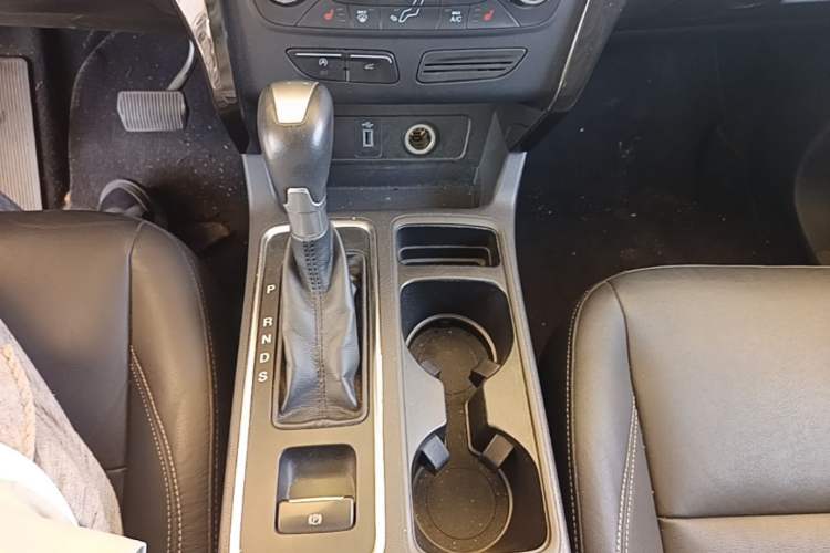 Used Ford Kuga 2017 EcoBoost 245 4x4 Prestige Edition Gear Lever