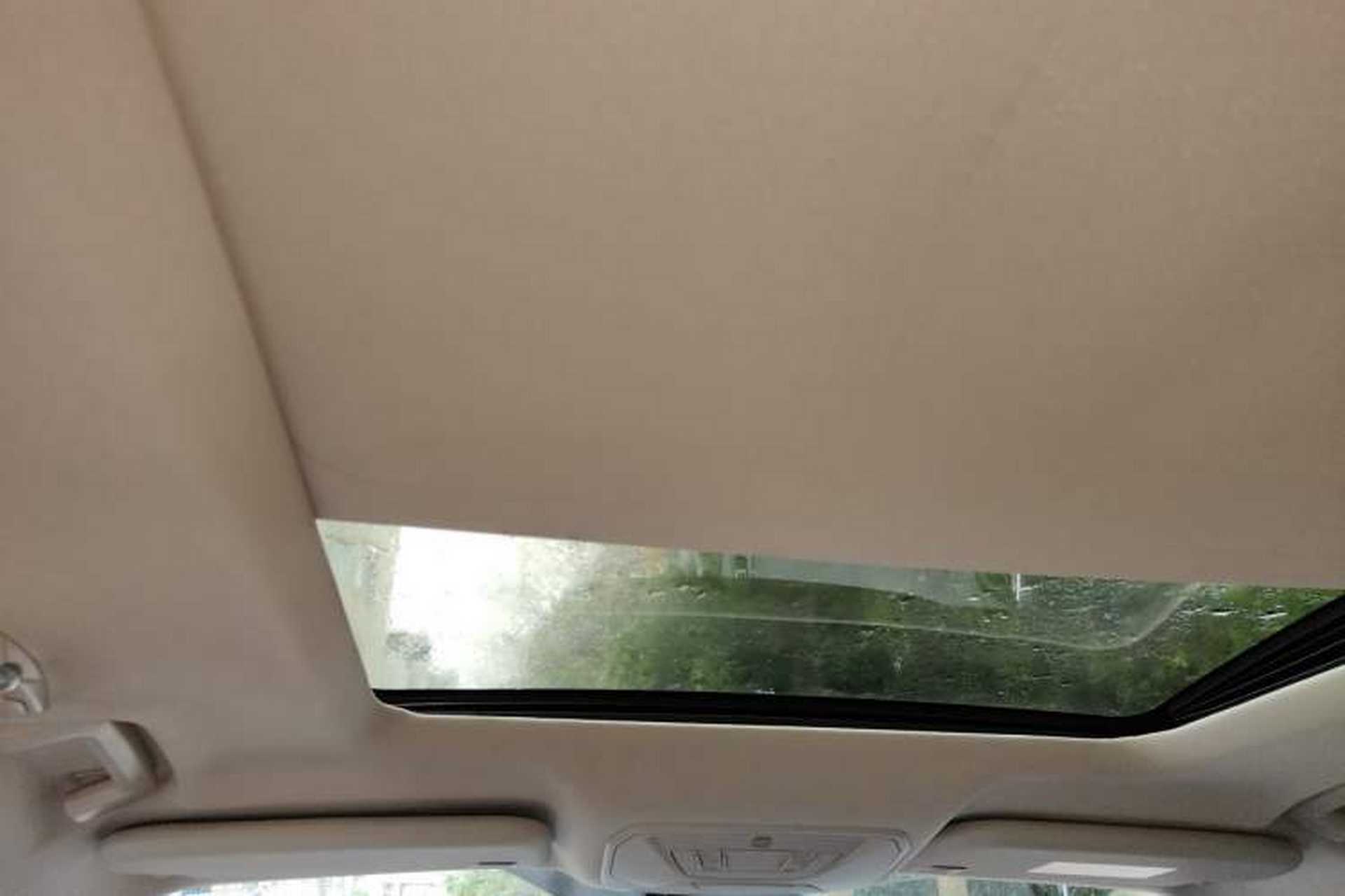 Used Ford Kuga 2017 EcoBoost 180 Two-Wheel-Drive Luxury Wing Edition Headliner