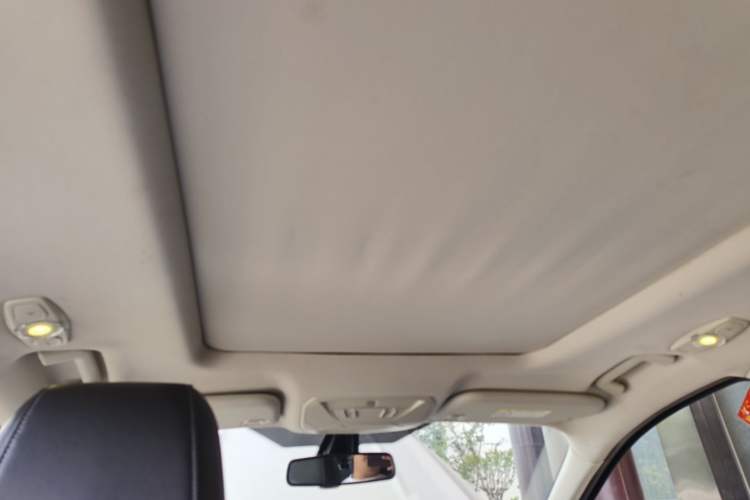 Used Ford Kuga 2017 EcoBoost 180 Two-Wheel-Drive Luxury Wing Edition Headliner