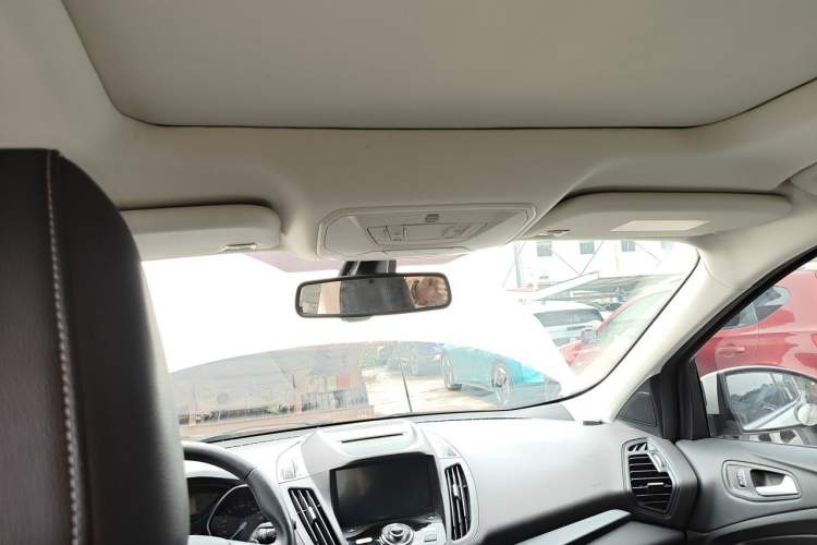 Used Ford Kuga 2017 EcoBoost 180 Two-Wheel-Drive Tiger Leap Model Headliner