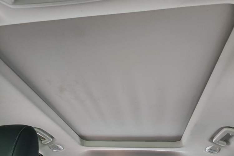 Used Ford Kuga 2017 EcoBoost 180 Two-Wheel-Drive Tiger Leap Model Headliner