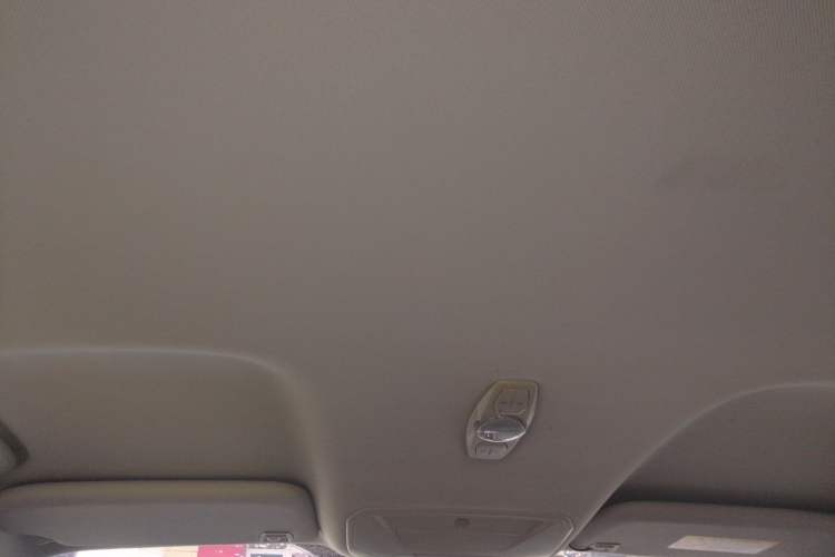 Used Ford Kuga 2017 EcoBoost 180 Two-Wheel-Drive Elite Trim Headliner