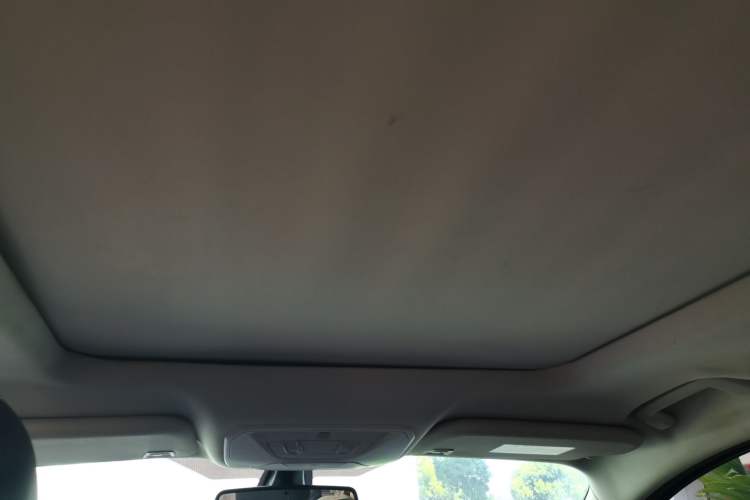 Used Ford Kuga 2017 EcoBoost 180 Two-Wheel-Drive Tiger Leap Model Headliner