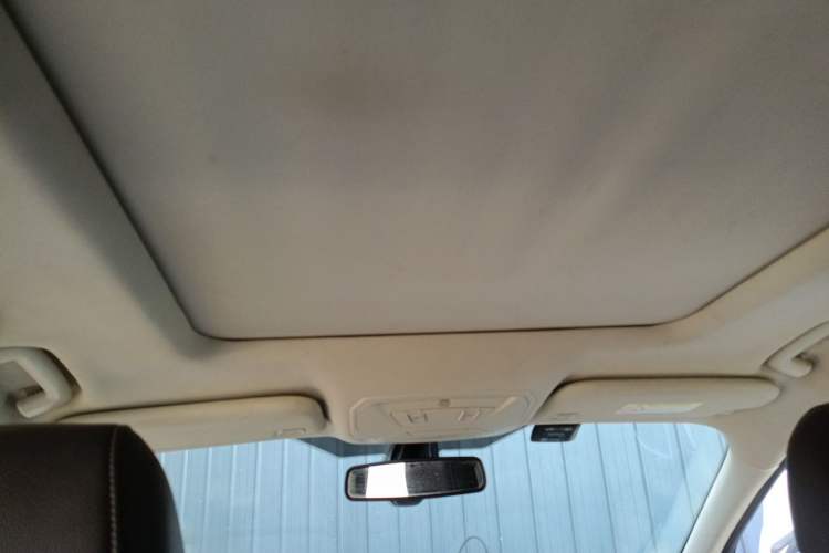 Used Ford Kuga 2017 EcoBoost 180 Four-Wheel Drive Luxury Wing Model Headliner