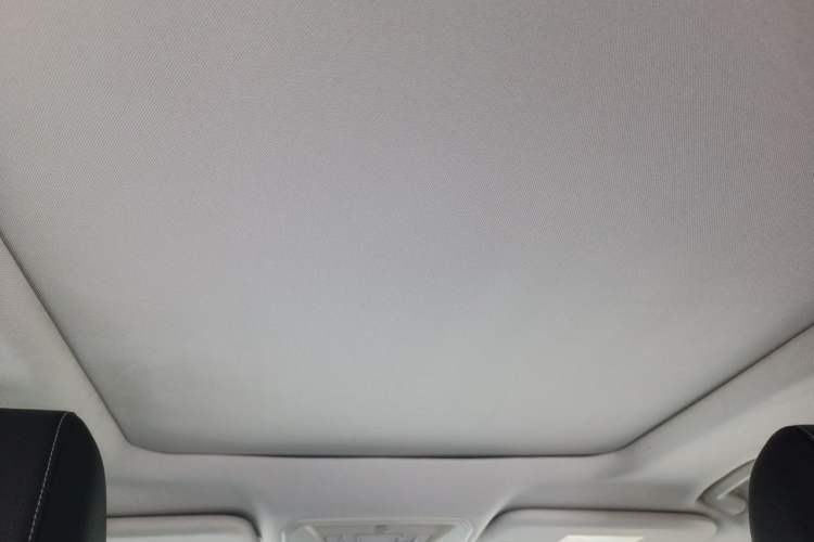 Used Ford Kuga 2017 EcoBoost 180 Two-Wheel-Drive Platinum Edition Headliner