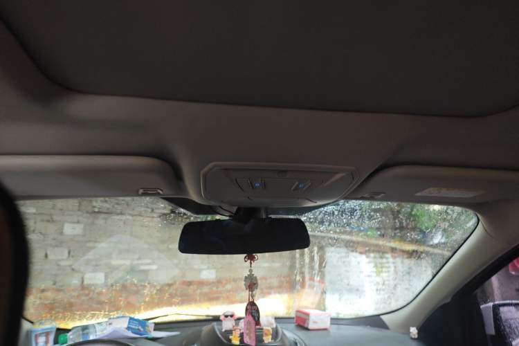 Used Ford Kuga 2017 EcoBoost 180 Two-Wheel-Drive Tiger Leap Model Headliner