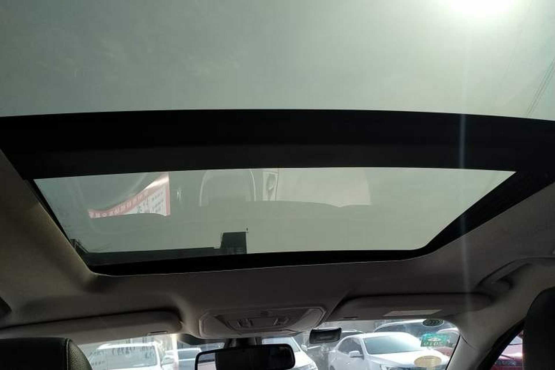 Used Ford Kuga 2017 EcoBoost 180 Two-Wheel-Drive Tiger Leap Model Headliner