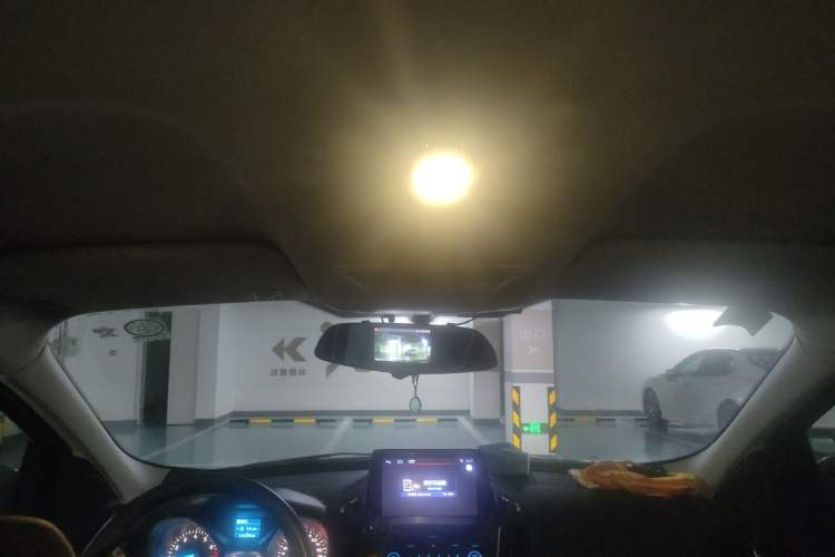 Used Ford Kuga 2017 EcoBoost 180 Two-Wheel-Drive Elite Trim Headliner