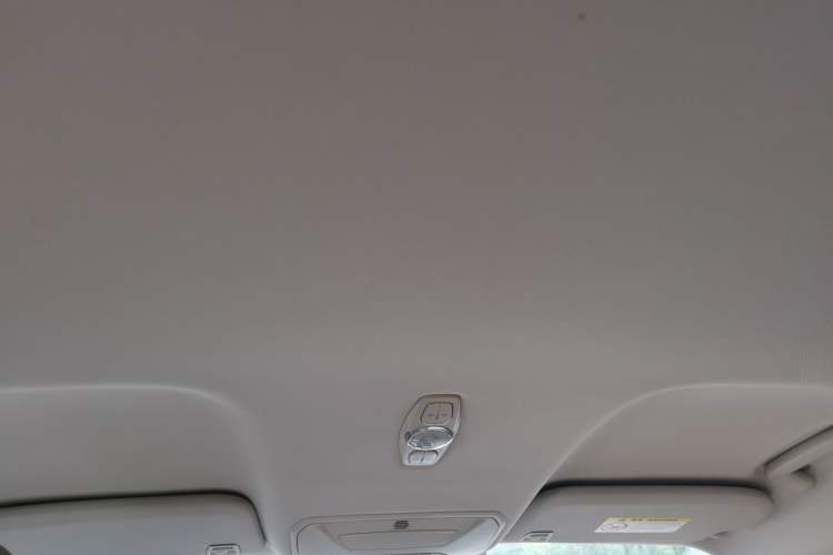 Used Ford Kuga 2017 EcoBoost 180 Two-Wheel-Drive Elite Trim Headliner