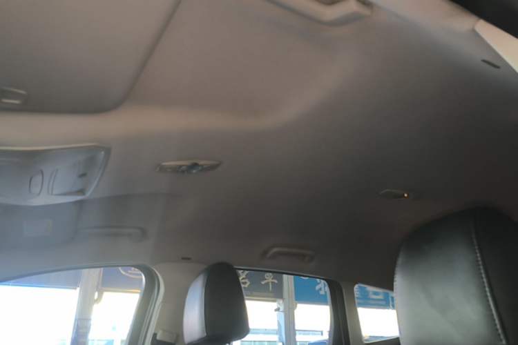 Used Ford Kuga 2017 EcoBoost 180 Two-Wheel-Drive Elite Trim Headliner