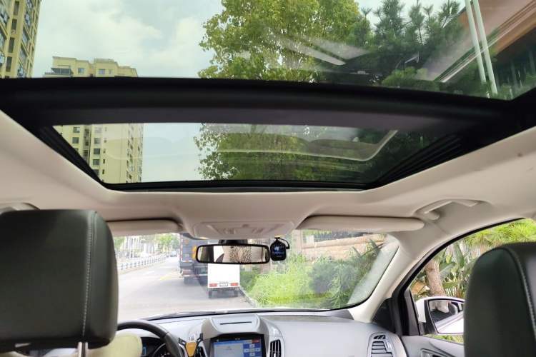 Used Ford Kuga 2017 EcoBoost 180 Two-Wheel-Drive Tiger Leap Model Headliner