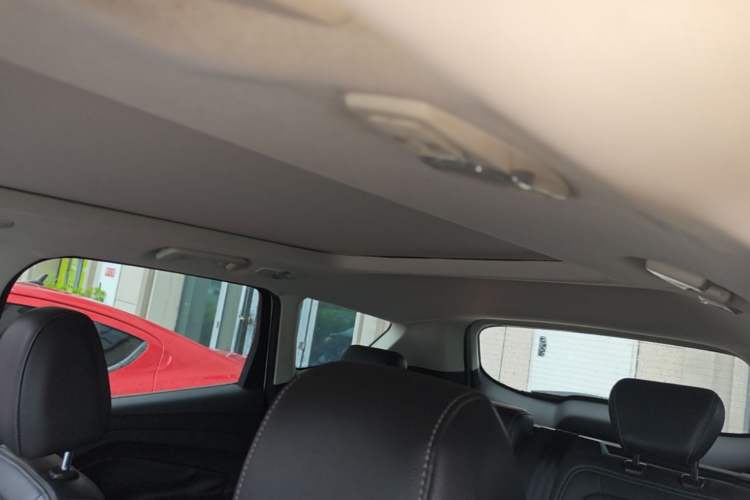 Used Ford Kuga 2017 EcoBoost 180 Two-Wheel-Drive Luxury Wing Edition Headliner