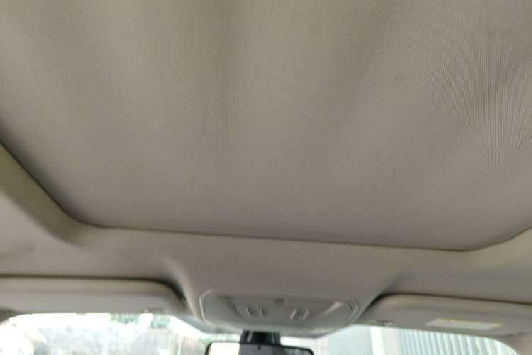 Used Ford Kuga 2017 EcoBoost 180 Two-Wheel-Drive Tiger Leap Model Headliner