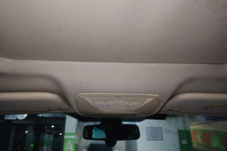 Used Ford Kuga 2017 EcoBoost 180 Two-Wheel-Drive Tiger Leap Model Headliner
