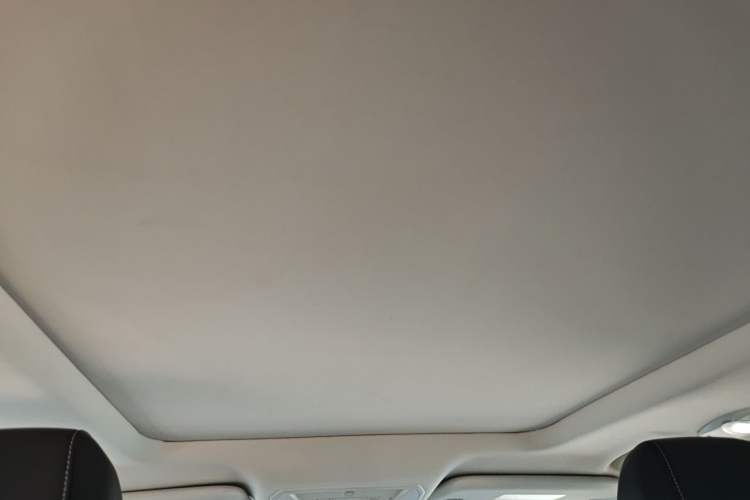 Used Ford Kuga 2017 EcoBoost 180 Two-Wheel-Drive Tiger Leap Model Headliner