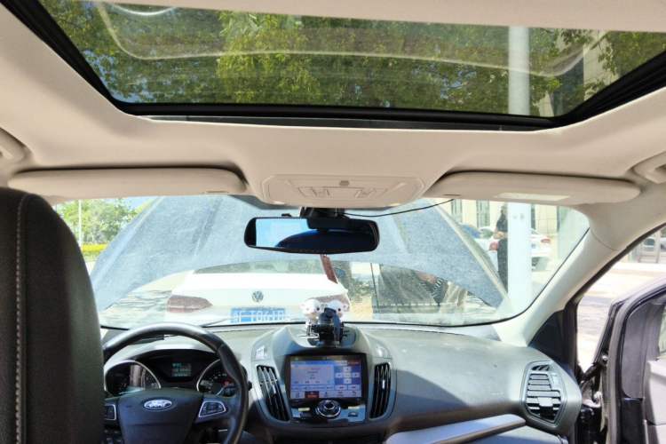 Used Ford Kuga 2017 EcoBoost 180 Two-Wheel-Drive Tiger Leap Model Headliner
