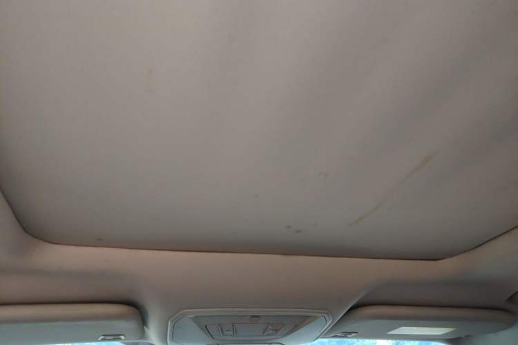 Used Ford Kuga 2017 EcoBoost 180 Two-Wheel-Drive Tiger Leap Model Headliner
