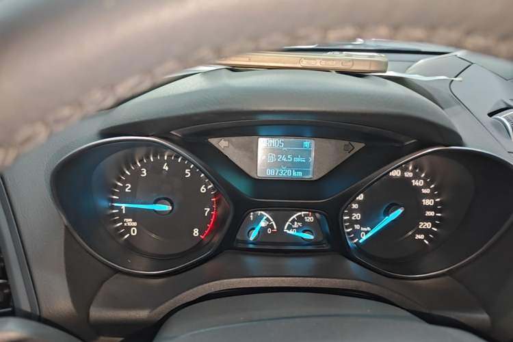 Used Ford Kuga 2017 EcoBoost 180 Two-Wheel-Drive Platinum Edition Instrument Cluster