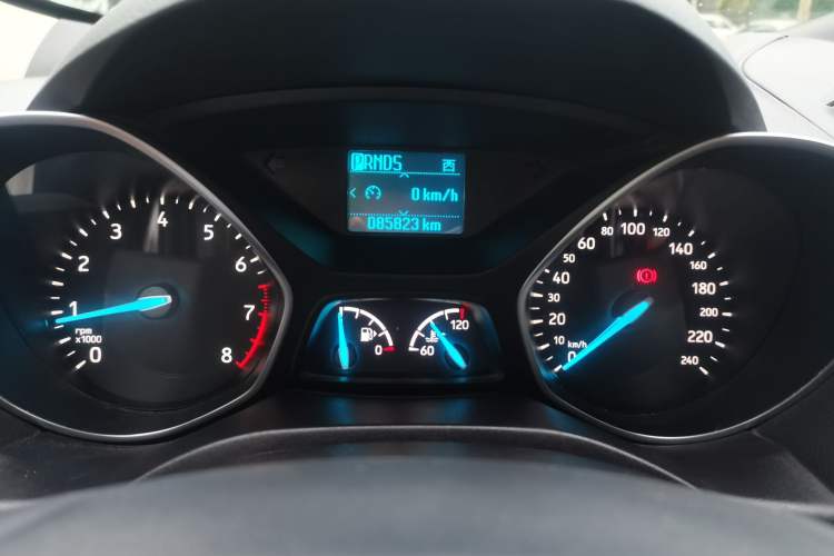Used Ford Kuga 2017 EcoBoost 180 Two-Wheel-Drive Platinum Edition Instrument Cluster