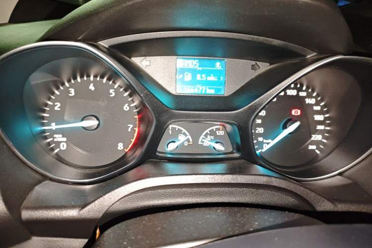 Used Ford Kuga 2017 EcoBoost 180 Two-Wheel-Drive Platinum Edition Instrument Cluster