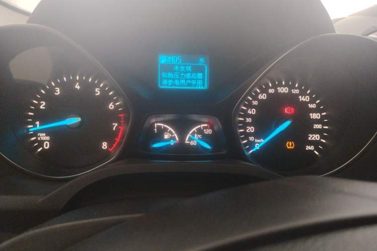 Used Ford Kuga 2017 EcoBoost 180 Two-Wheel-Drive Platinum Edition Instrument Cluster