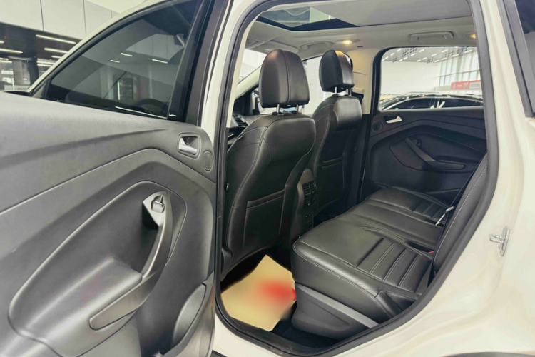 Used Ford Kuga 2017 EcoBoost 180 Two-Wheel-Drive Luxury Wing Edition Interior 1