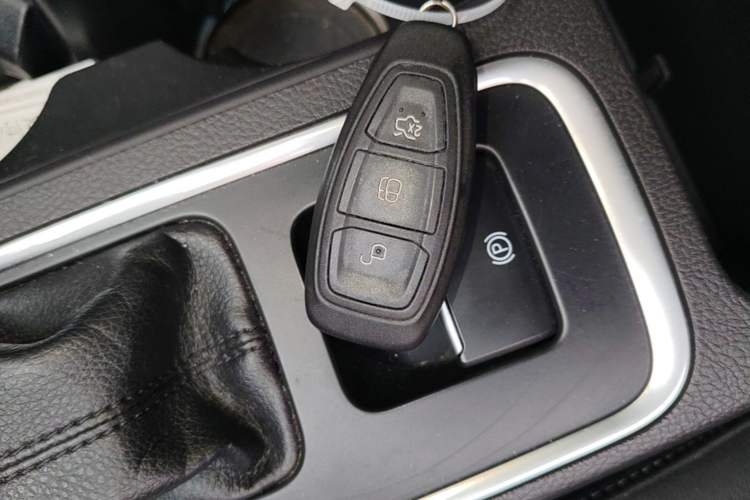 Used Ford Kuga 2017 EcoBoost 245 4x4 Prestige Edition Interior 1