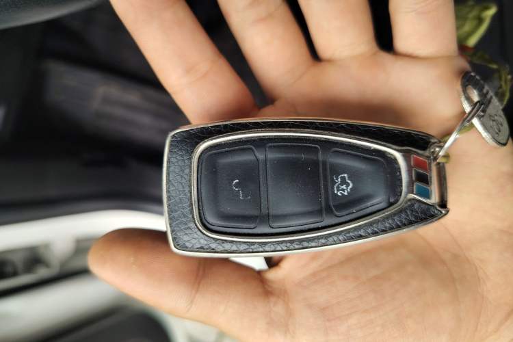Used Ford Kuga 2017 EcoBoost 245 Four-Wheel-Drive Sport Model Interior 1