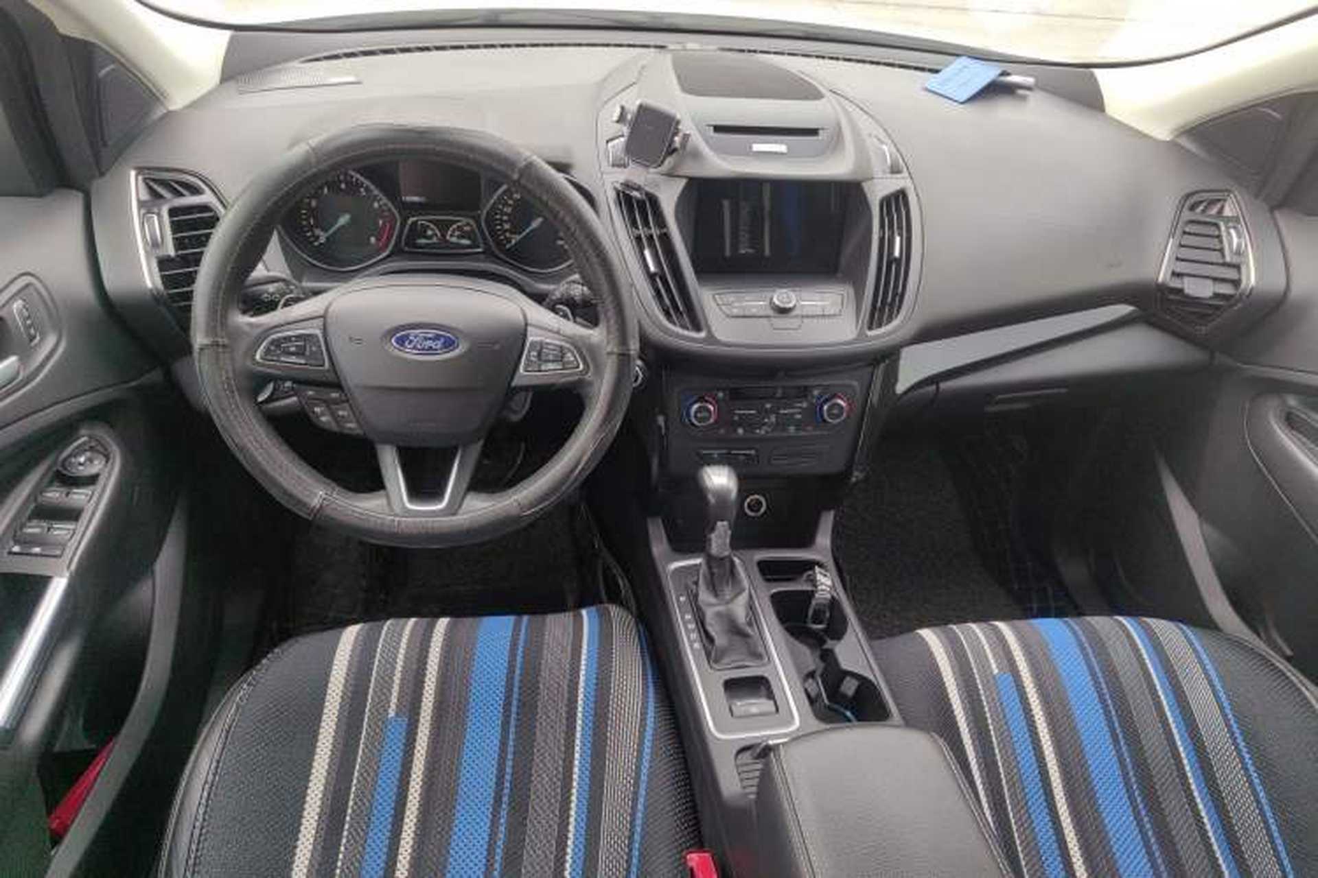Used Ford Kuga 2017 EcoBoost 180 Two-Wheel-Drive Luxury Wing Edition Interior 2