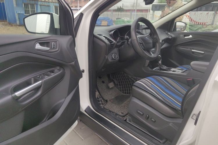 Used Ford Kuga 2017 EcoBoost 180 Two-Wheel-Drive Luxury Wing Edition Interior 3