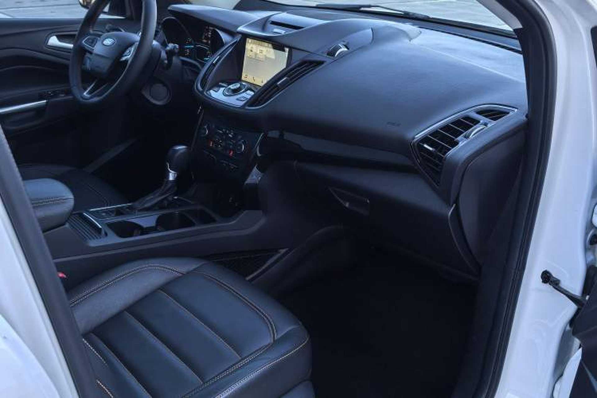 Used Ford Kuga 2017 EcoBoost 245 Four-Wheel-Drive Sport Model Interior 3