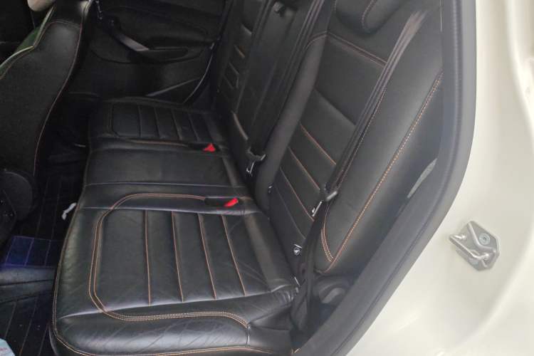 Used Ford Kuga 2017 EcoBoost 245 Four-Wheel-Drive Sport Model Interior 4