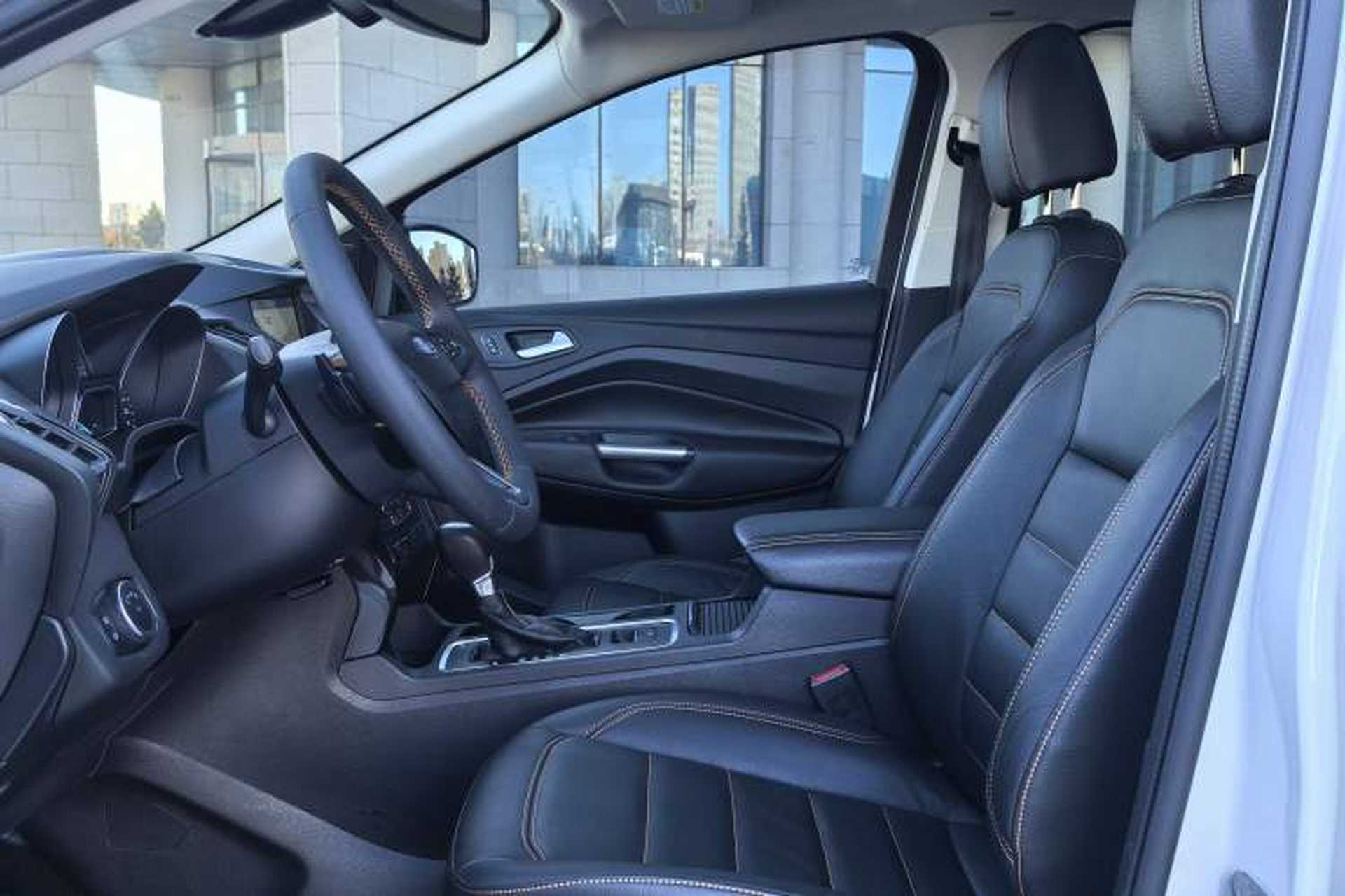 Used Ford Kuga 2017 EcoBoost 245 Four-Wheel-Drive Sport Model Interior 5