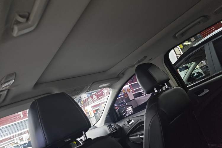 Used Ford Kuga 2017 EcoBoost 245 4x4 Prestige Edition Interior 5