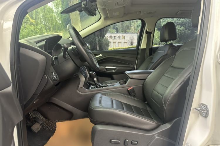 Used Ford Kuga 2017 EcoBoost 245 Four-Wheel Drive Platinum Edition Interior 5