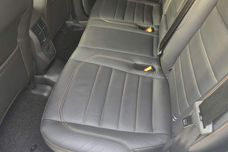 Used Ford Kuga 2017 EcoBoost 245 Four-Wheel-Drive Sport Model Interior 6