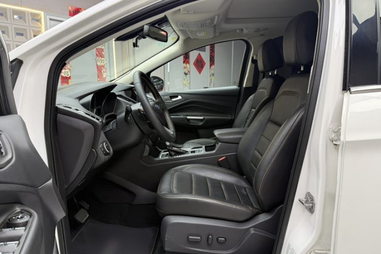 Used Ford Kuga 2017 EcoBoost 245 Four-Wheel-Drive Sport Model Interior 6