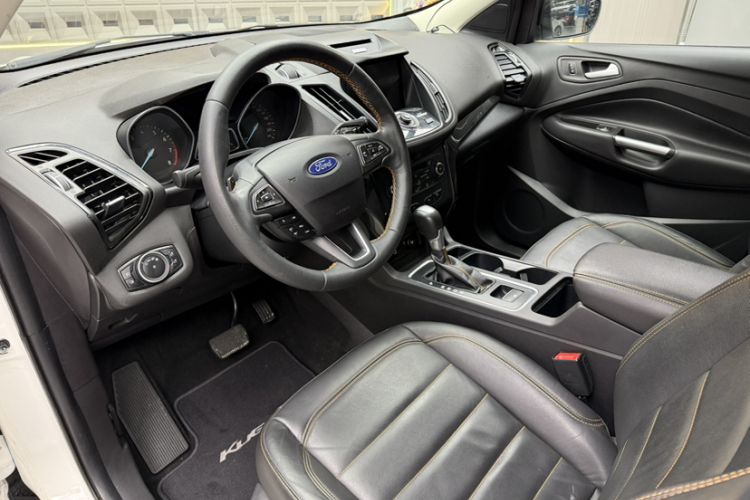 Used Ford Kuga 2017 EcoBoost 245 Four-Wheel-Drive Sport Model Interior 8