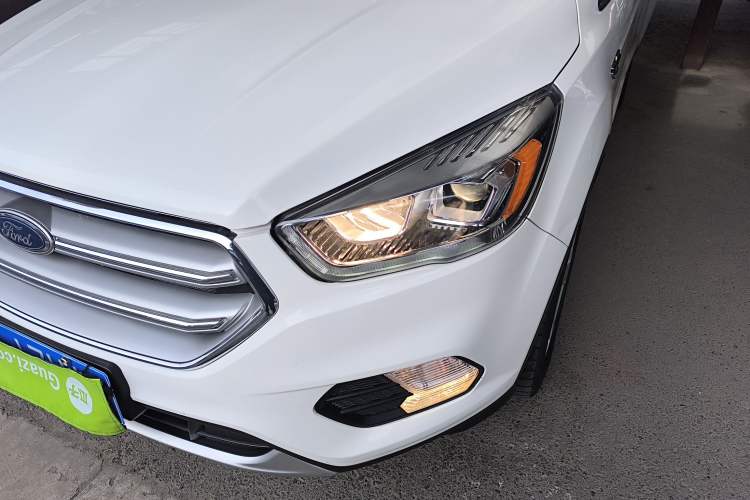 Used Ford Kuga 2017 EcoBoost 245 Four-Wheel Drive Platinum Edition Left Front Headlight